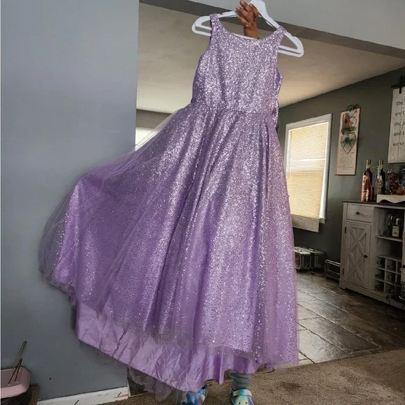 Girls size 12 elegant flower girl dress lilac colored